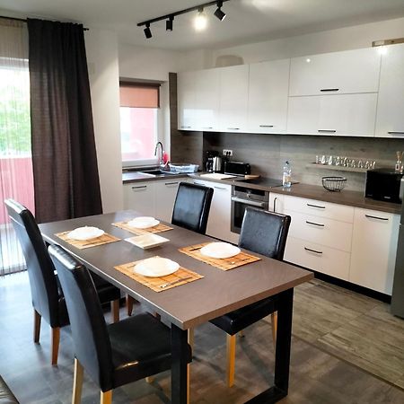 Lotus Area On Apartment Oradea Ngoại thất bức ảnh