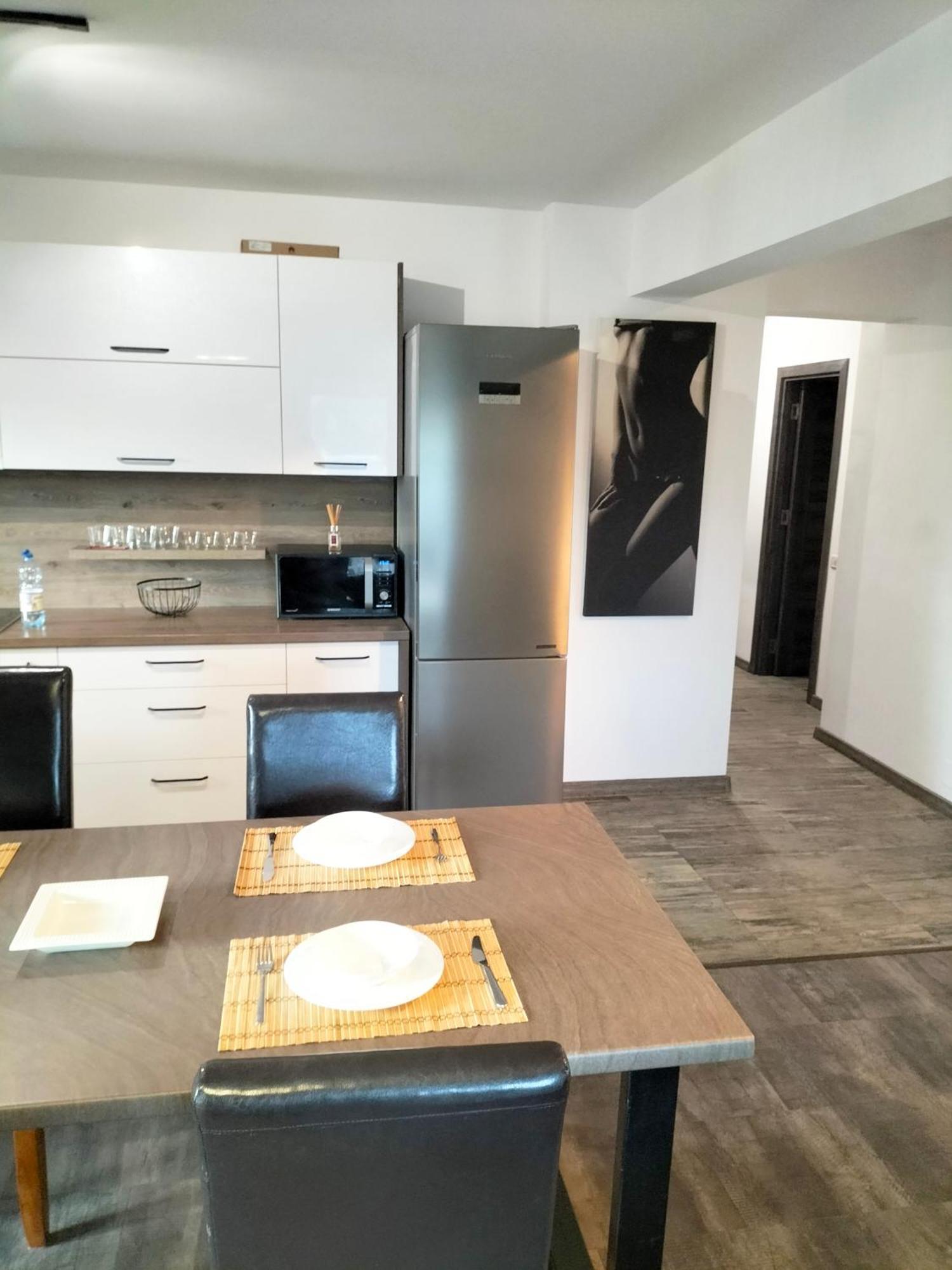 Lotus Area On Apartment Oradea Ngoại thất bức ảnh