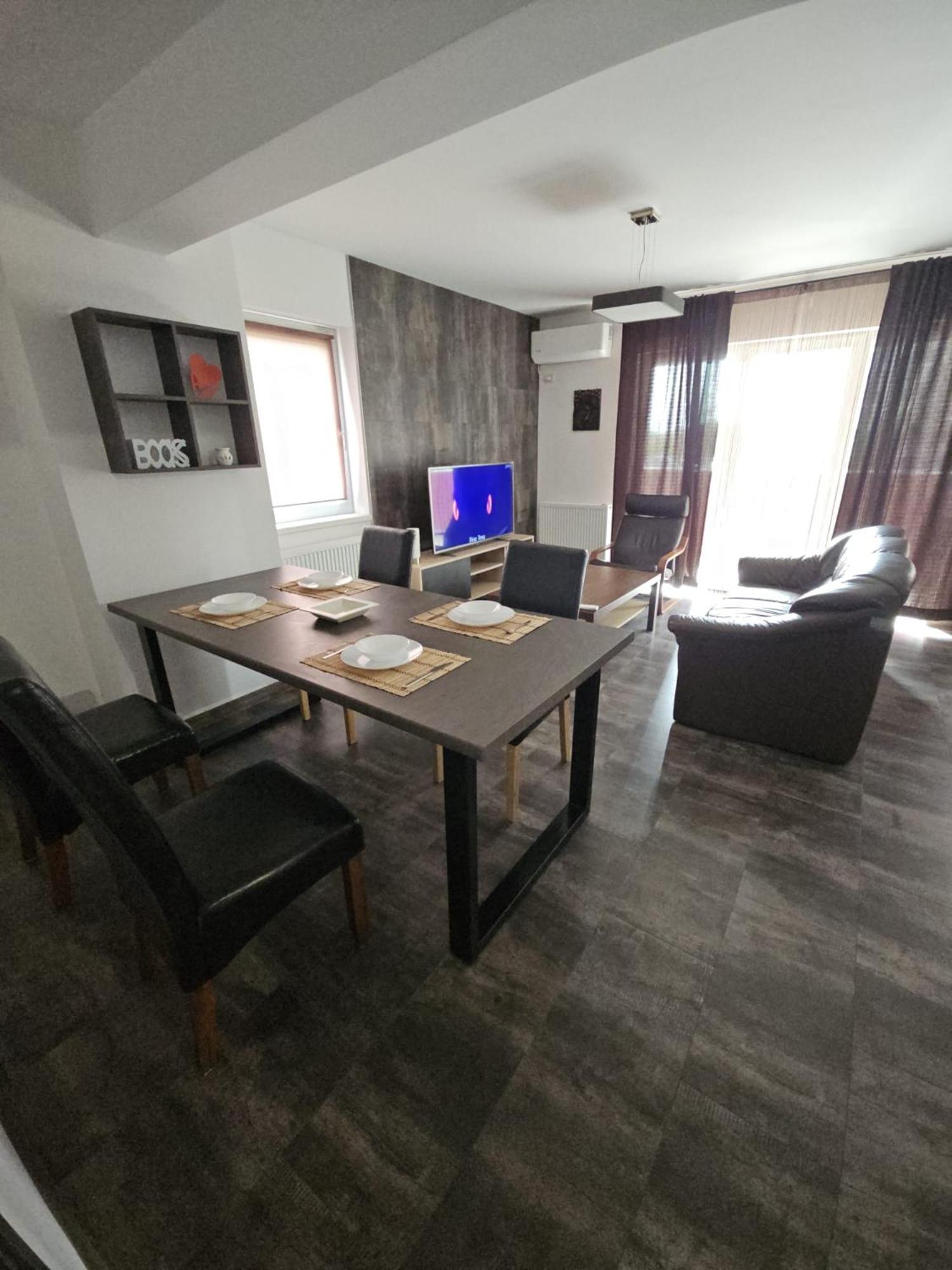 Lotus Area On Apartment Oradea Ngoại thất bức ảnh