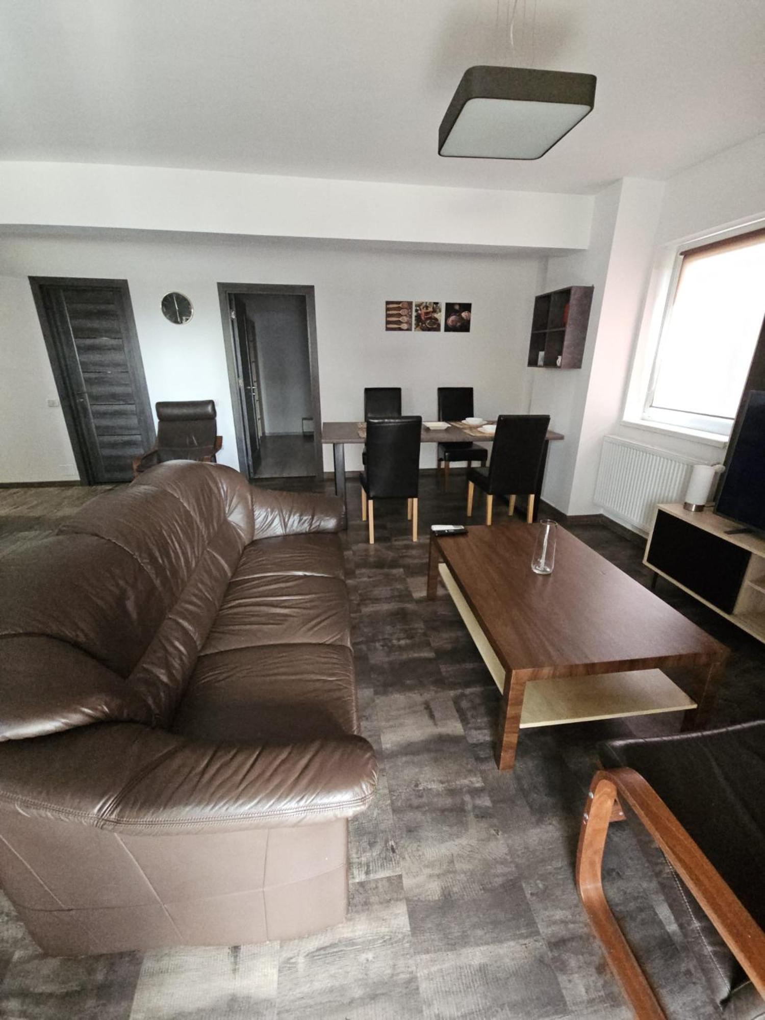 Lotus Area On Apartment Oradea Ngoại thất bức ảnh